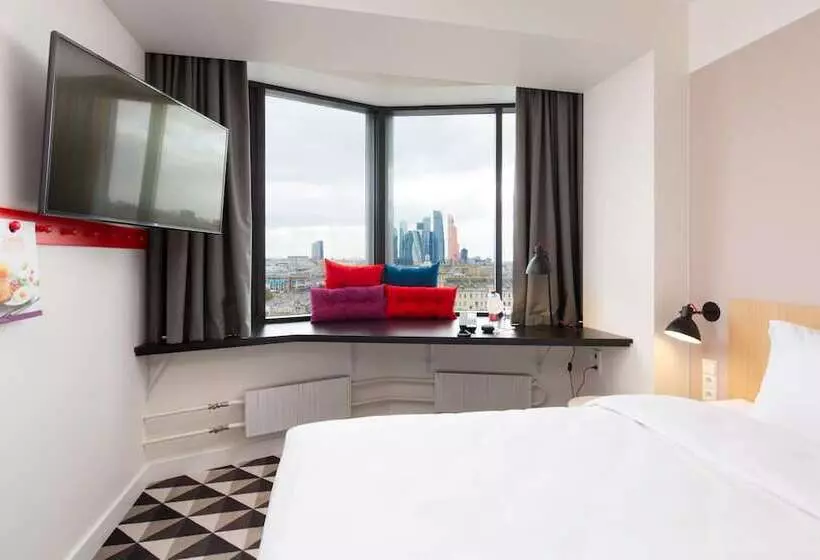 スタンダードシングルルーム, Azimut Hotel Smolenskaya Moscow