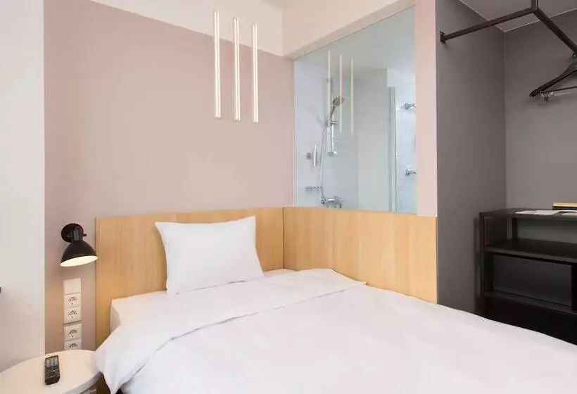 スタンダードシングルルーム, Azimut Hotel Smolenskaya Moscow