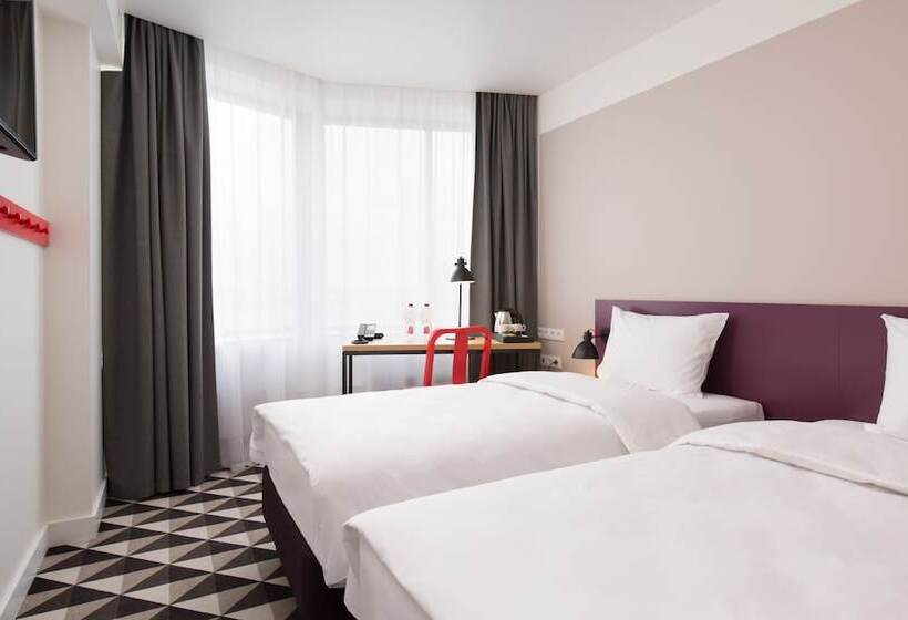 标准间, Azimut Hotel Smolenskaya Moscow