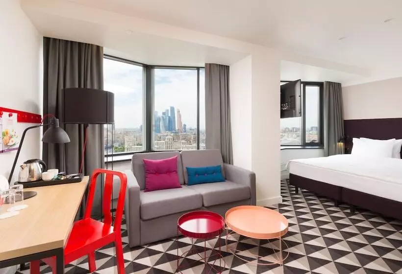 ジュニアスイート, Azimut Hotel Smolenskaya Moscow