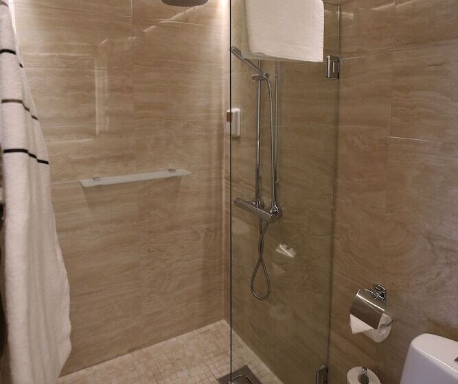 Номер Стандарт, Boutique Hotel Yöpuu