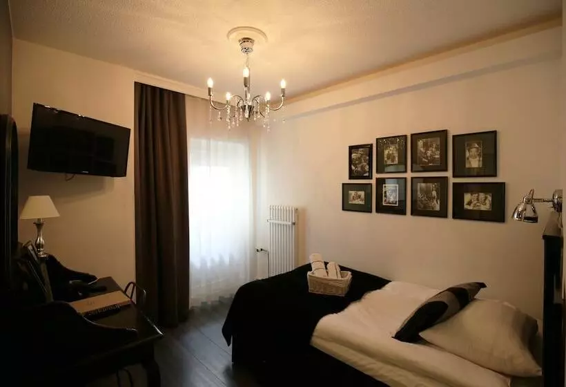 Standard Yhden Hengen Huone, Boutique Hotel Yöpuu