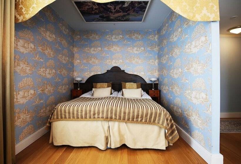 스위트, Boutique Hotel Yöpuu