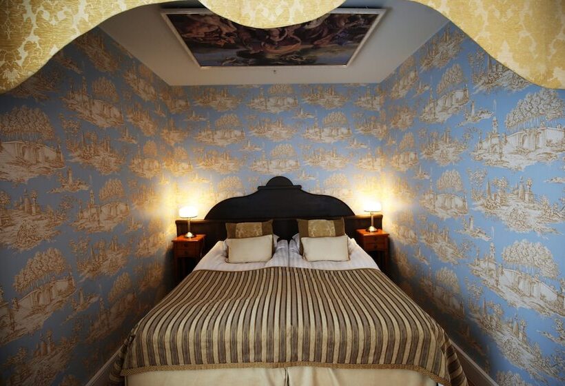 스위트, Boutique Hotel Yöpuu