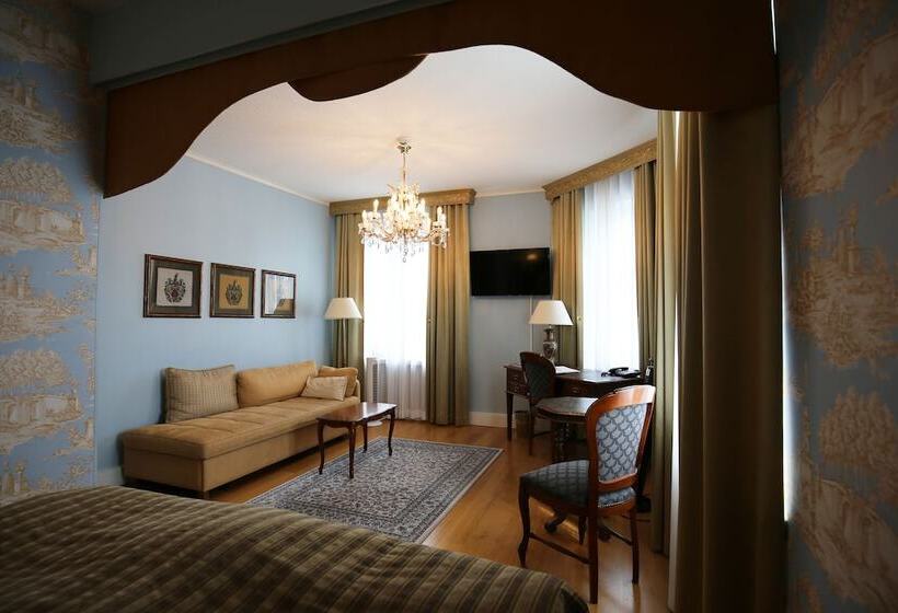 Люкс, Boutique Hotel Yöpuu