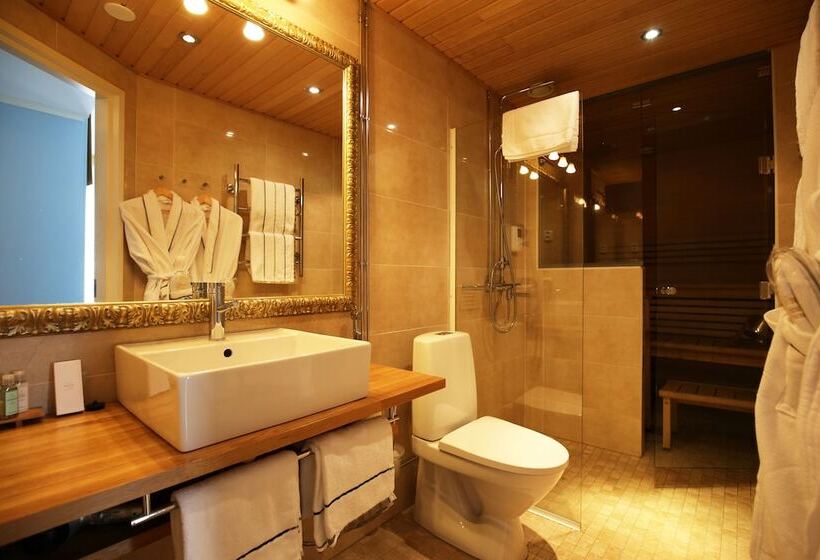 스위트, Boutique Hotel Yöpuu