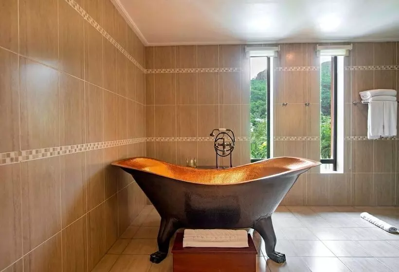 اتاق استاندارد با تخت بزرگ, Doubletree By Hilton Seychelles Allamanda Resort & Spa