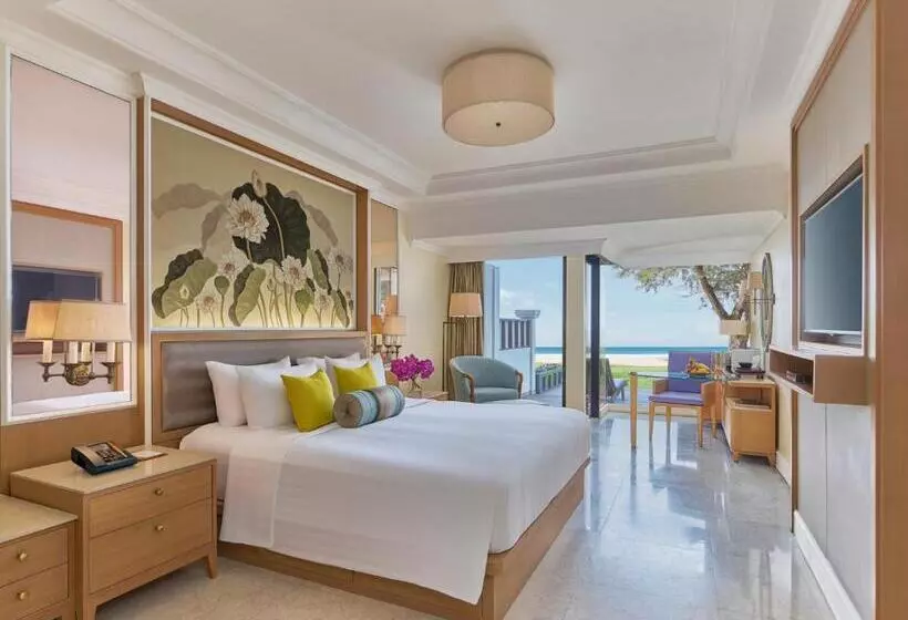 キングサイズベッドのクラブルーム, Dusit Thani Laguna Phuket