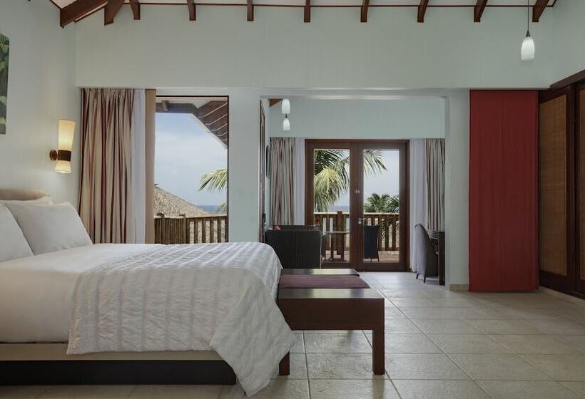 سوییت اجرایی, Fisherman S Cove Resort