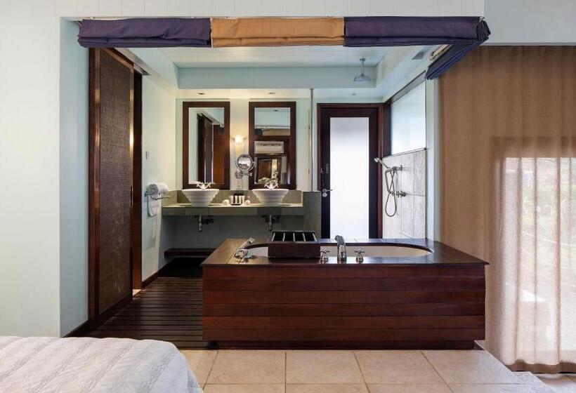 سوییت خانوادگی, Fisherman S Cove Resort