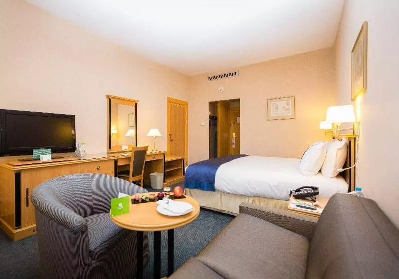Standard-huone King-vuode, Holiday Inn Yanbu, An Ihg