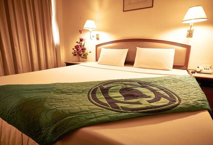 غرفة ديلوكس, Kosit