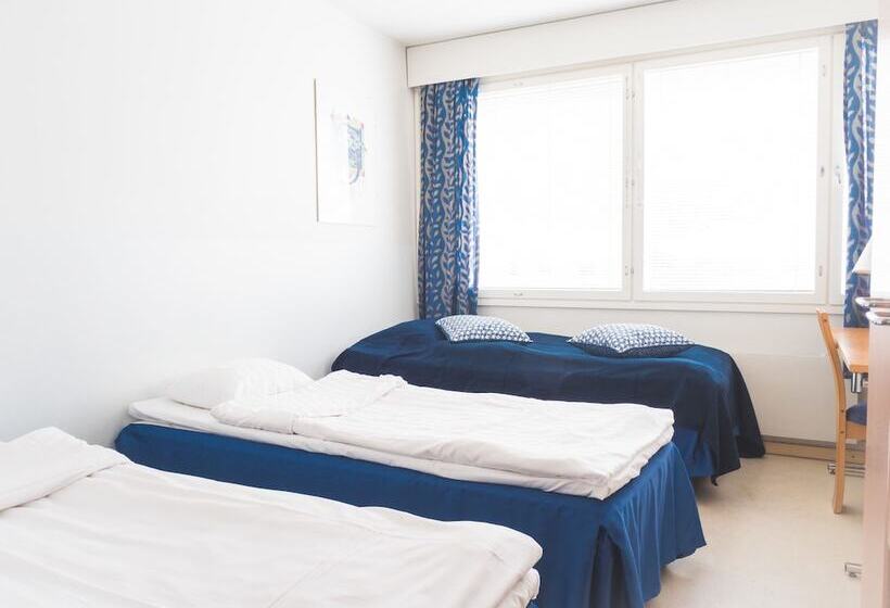 スタンダードトリプルルーム, Li Pietari Kylliäinen