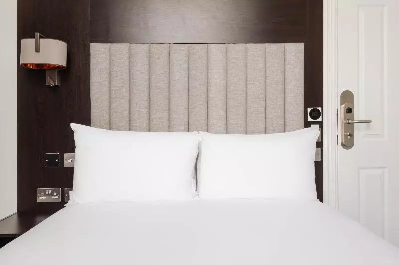 اتاق کلاسیک با چشم‌انداز دریا, Mövenpick Hotel Gammarth Tunis