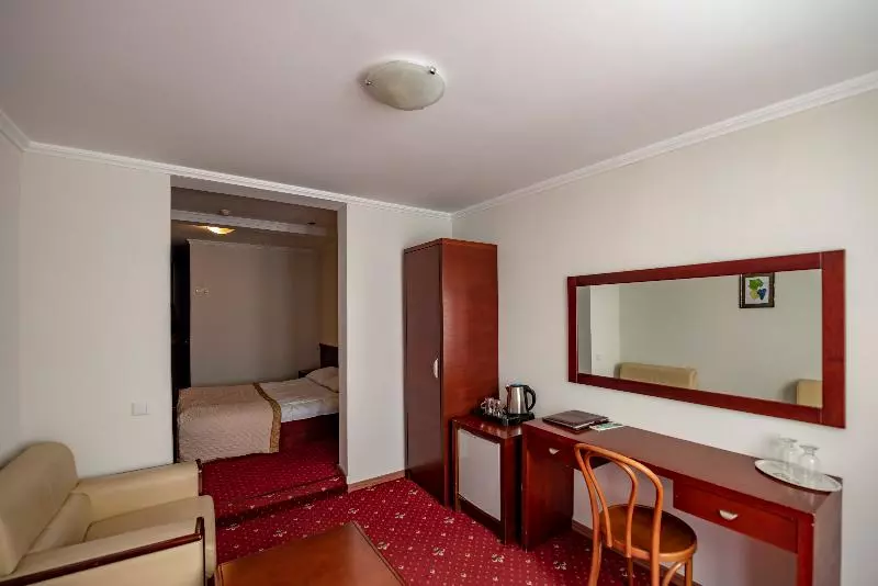 اتاق لوکس با چشم‌انداز دریا, Mövenpick Hotel Gammarth Tunis