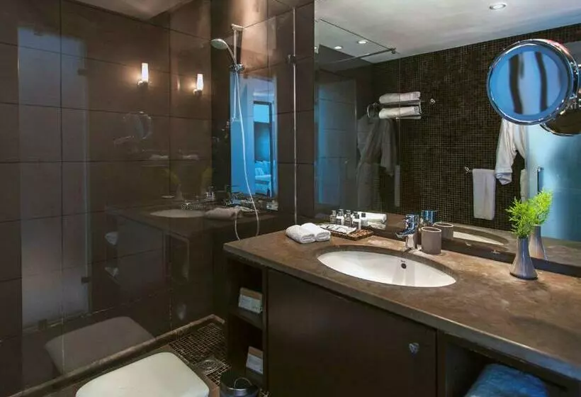 اتاق لوکس با تخت بزرگ, Mövenpick Hotel Gammarth Tunis