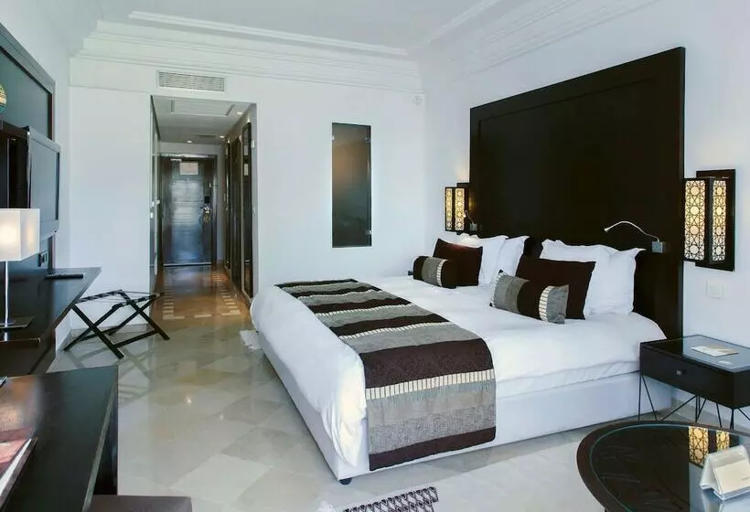 اتاق سوپریور با چشم‌انداز دریا, Mövenpick Hotel Gammarth Tunis