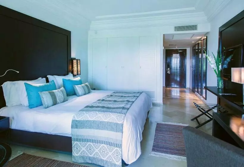 اتاق سوپریور با چشم‌انداز دریا, Mövenpick Hotel Gammarth Tunis