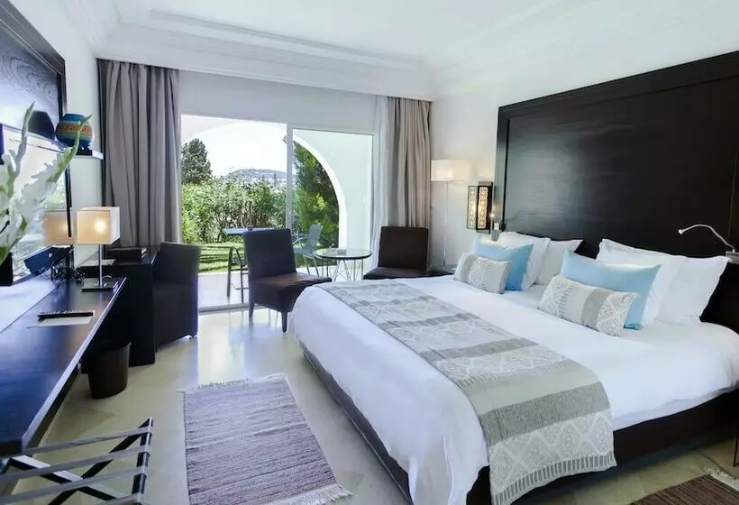 اتاق سوپریور با چشم‌انداز دریا, Mövenpick Hotel Gammarth Tunis