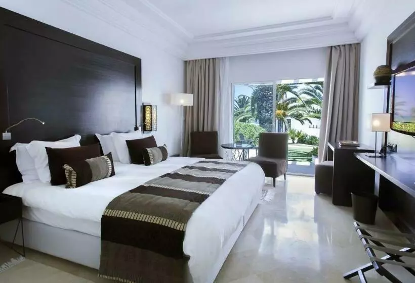 اتاق کلاسیک با چشم‌انداز دریا, Mövenpick Hotel Gammarth Tunis