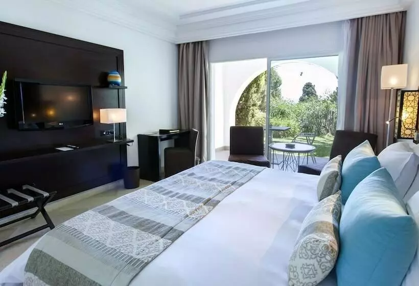 اتاق کلاسیک با چشم‌انداز دریا, Mövenpick Hotel Gammarth Tunis
