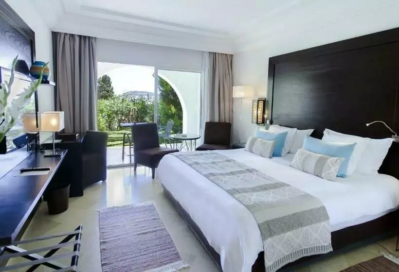 Classic Room Double Bed Sea View, Mövenpick Hotel Gammarth Tunis