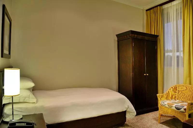 スタンダードスタジオ, Cumberland Hotel Worcester