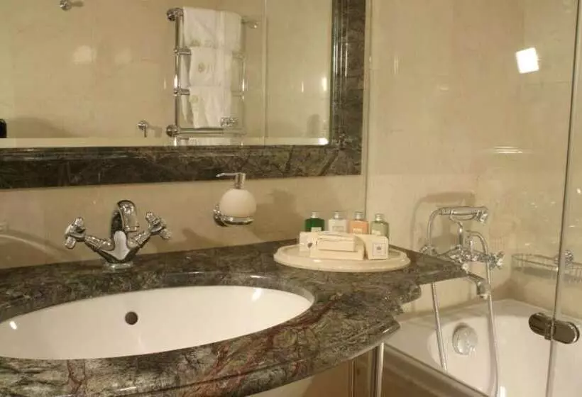 اتاق اجرایی, Savoy Moscow