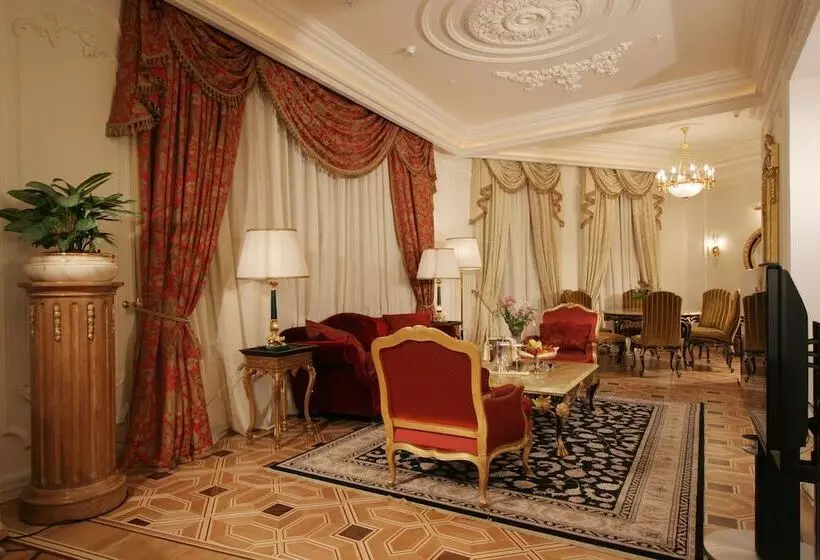 سوییت, Savoy Moscow