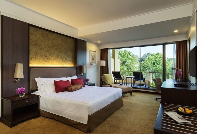 Номер Deluxe, Dusit Thani Pattaya