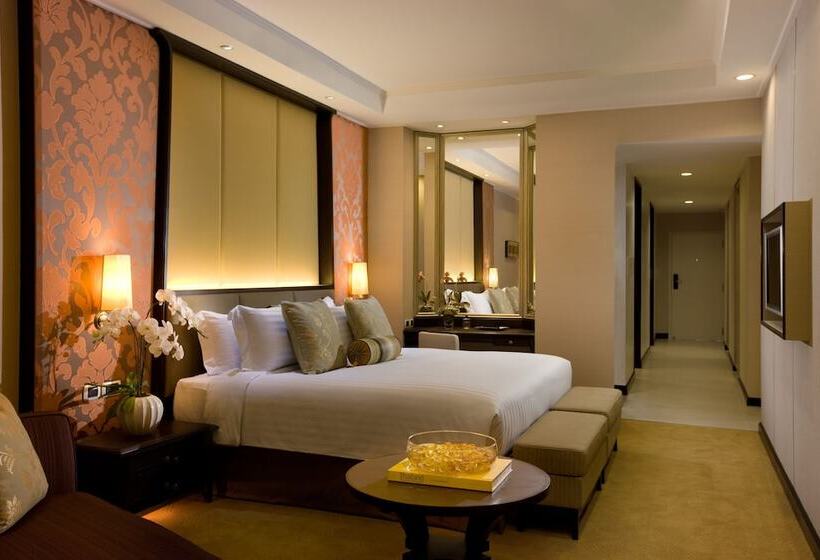 Club Room King Bed, Dusit Thani Pattaya