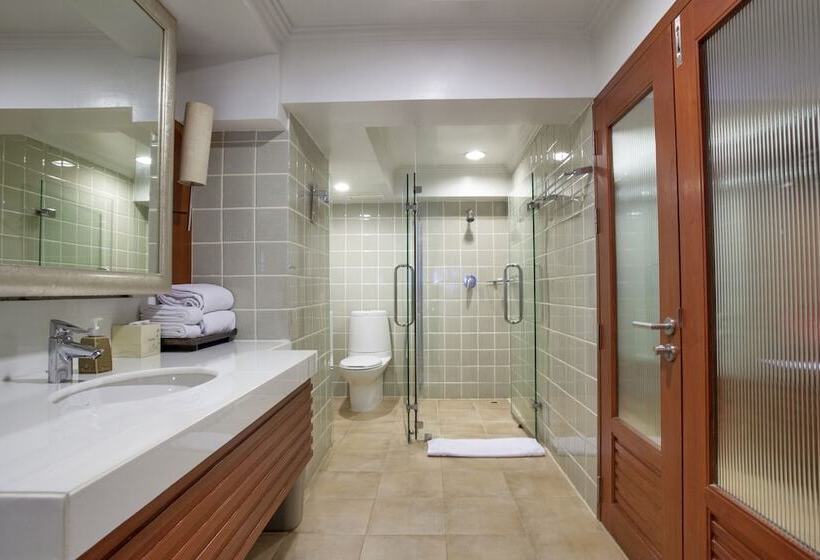 Люкс Кровать Кинг, Dusit Thani Pattaya