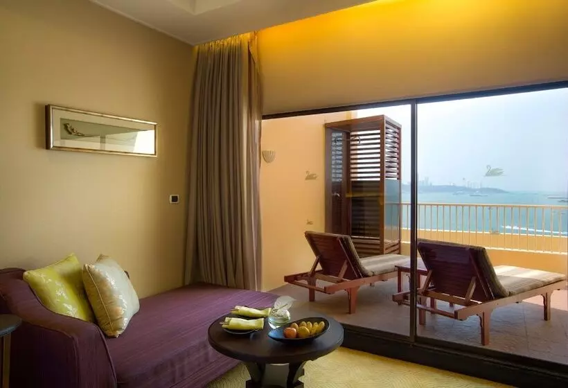 クラブルーム, Dusit Thani Pattaya