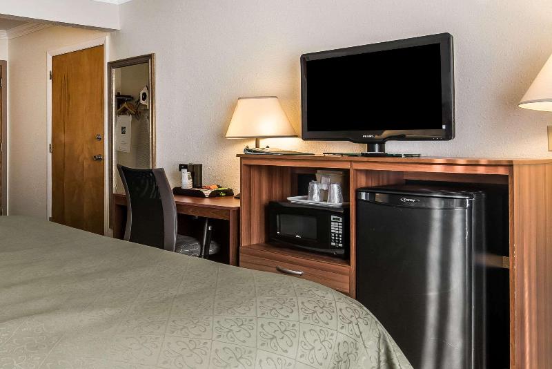 Club Room King Bed, Dusit Thani Pattaya