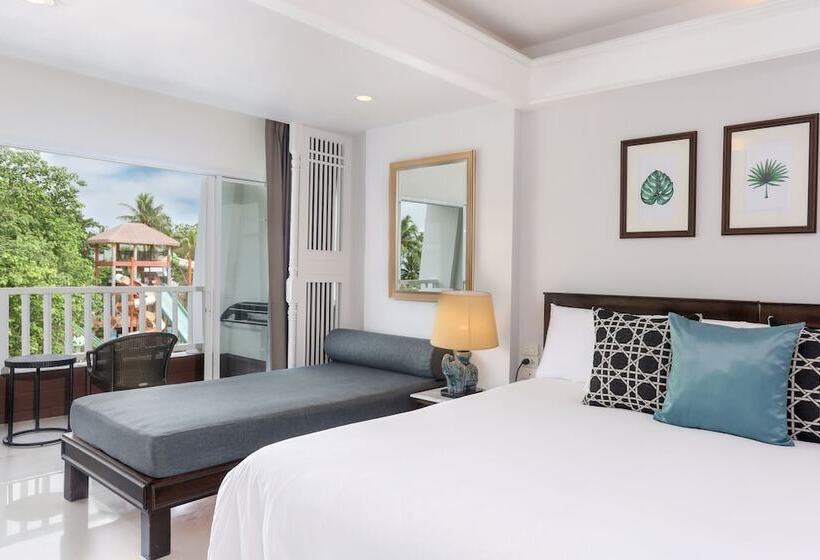 プールの見えるデラックスルーム, Thavorn Palm Beach Resort Phuket
