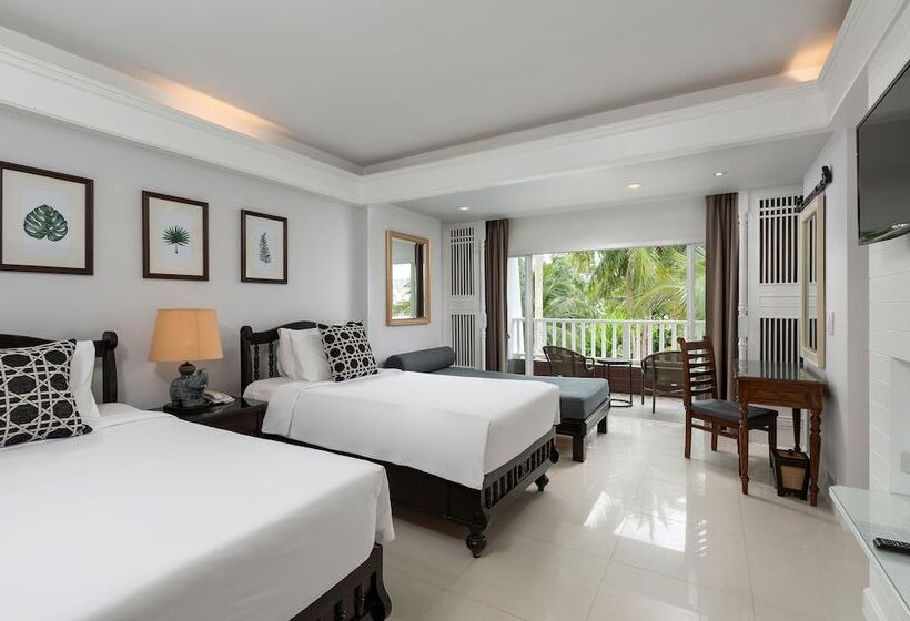 プールの見えるデラックスルーム, Thavorn Palm Beach Resort Phuket