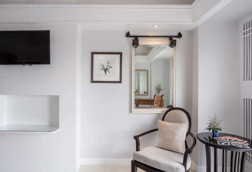 プールの見えるデラックスルーム, Thavorn Palm Beach Resort Phuket