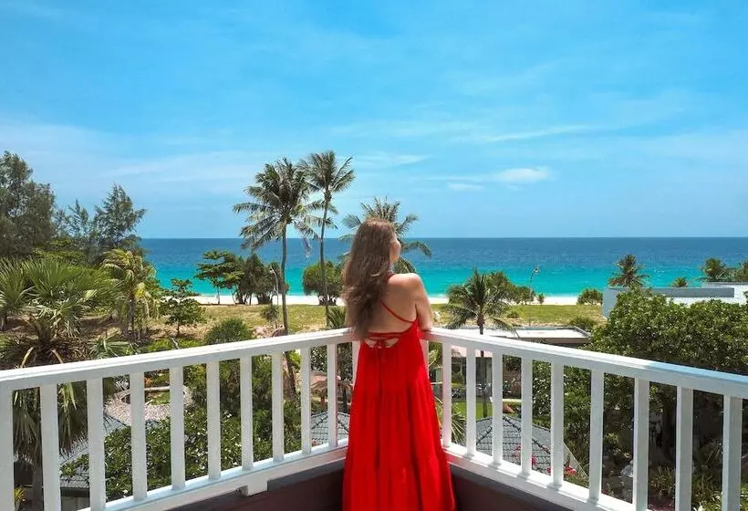 اتاق لوکس با چشم‌انداز دریا, Thavorn Palm Beach Resort Phuket