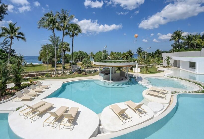 プールの見えるデラックスルーム, Thavorn Palm Beach Resort Phuket