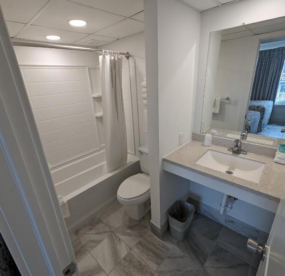 חדר דלוקס, Admiral Resort Motel