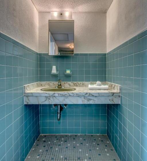 סוויטה משפחתית, Admiral Resort Motel