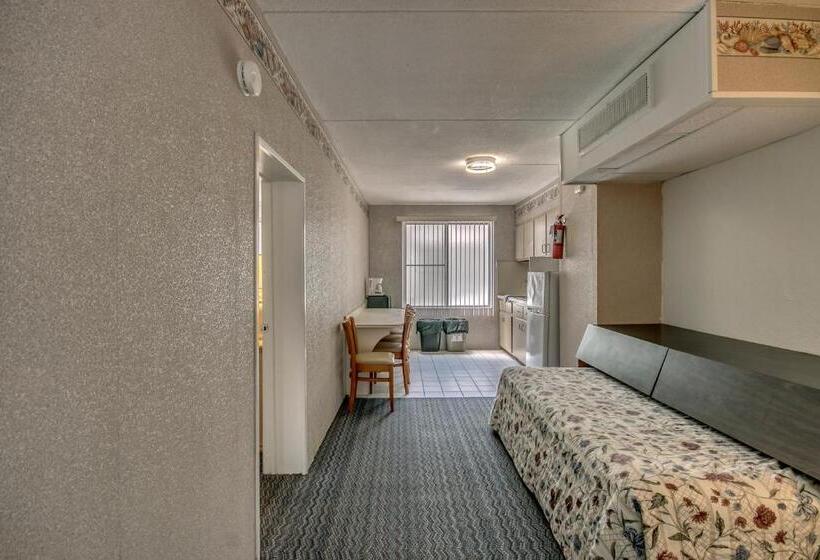 סוויטה משפחתית, Admiral Resort Motel