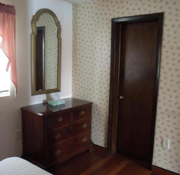 سوییت, Alamar Resort Inn