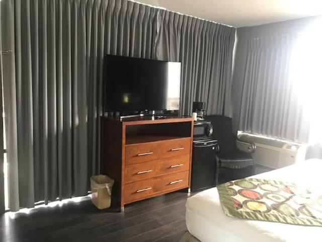 キングサイズベッドのスタンダードルーム, Alamar Resort Inn