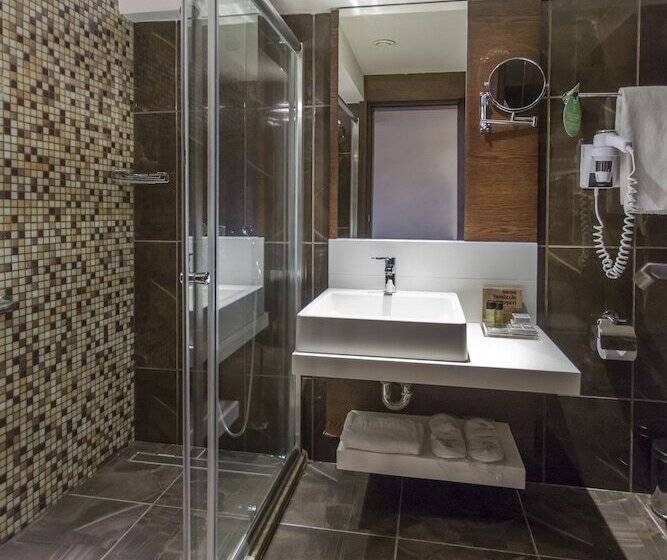 غرفة قياسية ذات إطلالة, Abant Palace