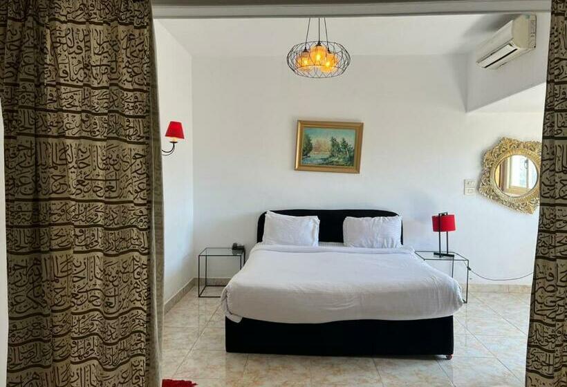 سوییت لوکس, Atlas International Hotels