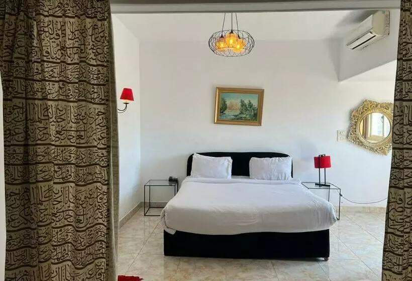 سوییت لوکس, Atlas International Hotels