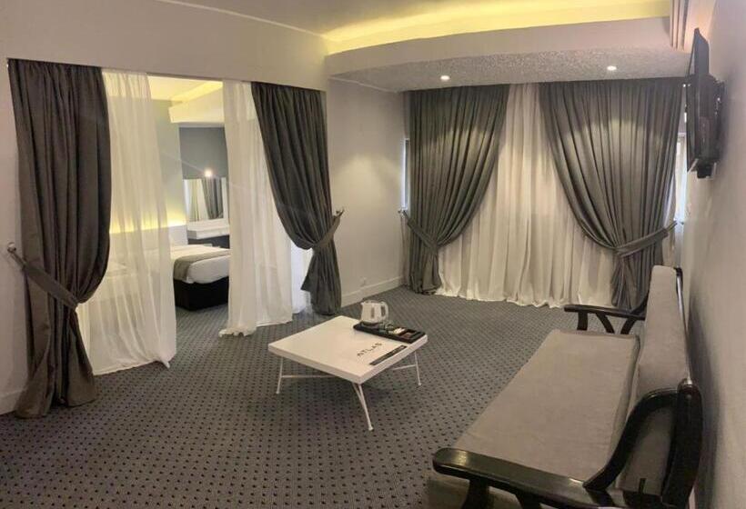 سوییت سوپریور, Atlas International Hotels