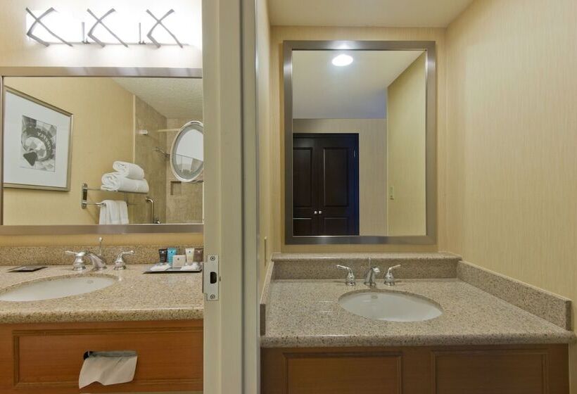 חדר סטנדרט מיטה זוגית, Albuquerque Crowne Plaza, An Ihg