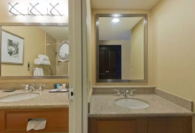 اتاق استاندارد, Albuquerque Crowne Plaza, An Ihg
